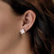 Boucles d'oreilles Van Cleef & Arpels- Vintage Alhambra- Boucles d'oreilles en or jaune et nacre 58 Facettes DV0830-30