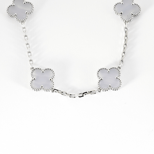 Collier Van Cleef & Arpels -Vintage Alhambra 10 motifs - Collier en or gris et calcédoine 58 Facettes DV0830-32