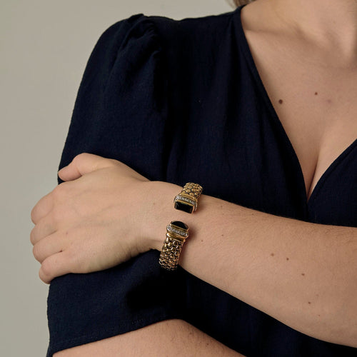 Bracelet Bracelet semi rigide en or jaune, onyx et diamants 58 Facettes DV22972-15