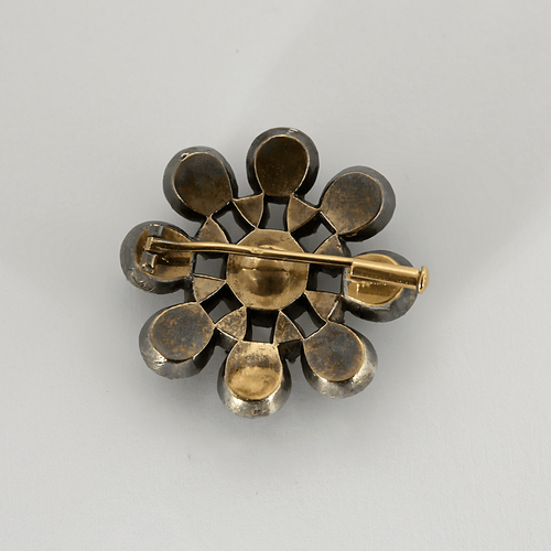 Broche Broche en or rose et argent et diamants taillés en rose 58 Facettes DV23466-3