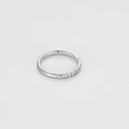 Bague 46 Tiffany & Co - Harmony - Alliance en platine et diamants 58 Facettes DV16277-21