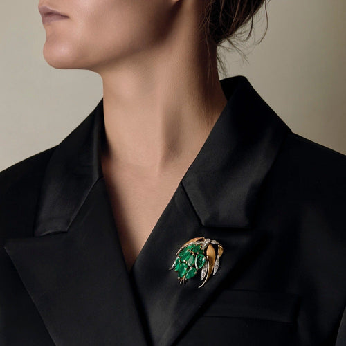 Broche Suzanne Belperron - Rare Broche en or jaune diamants et émeraudes 58 Facettes DV23466-7