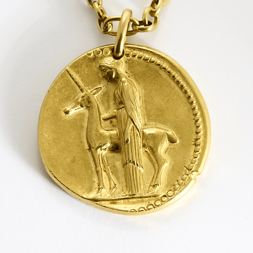 Collier Van Cleef & Arpels - Georges Lenfant -  Rare Chaine et Pendentif Zodiaque "Vierge" en or jaune 58 Facettes DDV26700-1