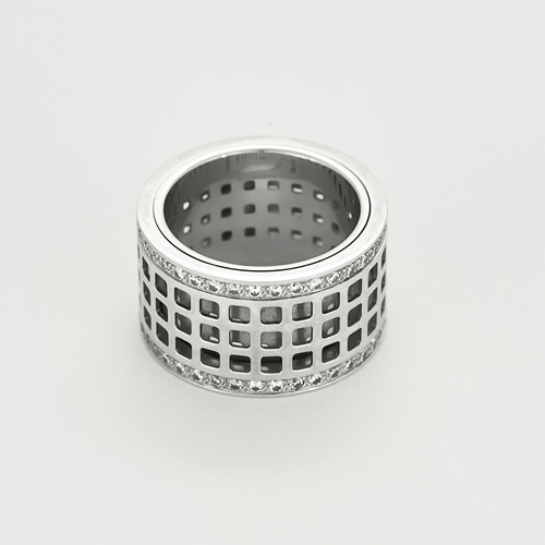 Bague 52,5 GUCCI - Scroll - Large - Bague en or gris et diamants 58 Facettes DV22972-40-525-6