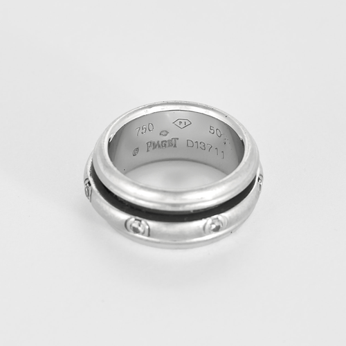 Bague 50 PIAGET - Possession - Bague en or gris et sept diamants 58 Facettes DV22972-26-50-2