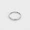 Alliance semi pavé en or blanc et diamants