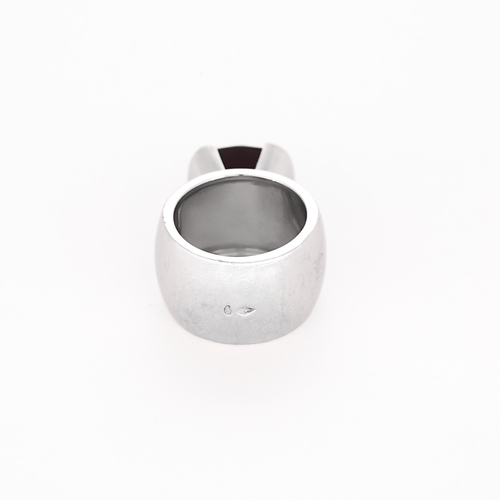 45.5 Importante bague en or blanc et Grenat Pyrope 58 Facettes DV15938-11-455-2