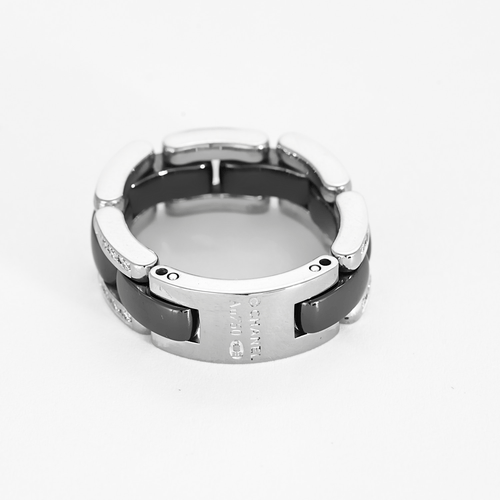 Bague 55 CHANEL -ULTRA - Moyen Modèle- Bague en or blanc, céramique noire et diamants. 58 Facettes DV9816-3