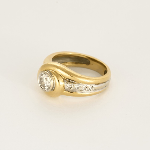Bague 53 Bague tourbillon en or jaune, or blanc et diamants 58 Facettes DV27468-73-53-2
