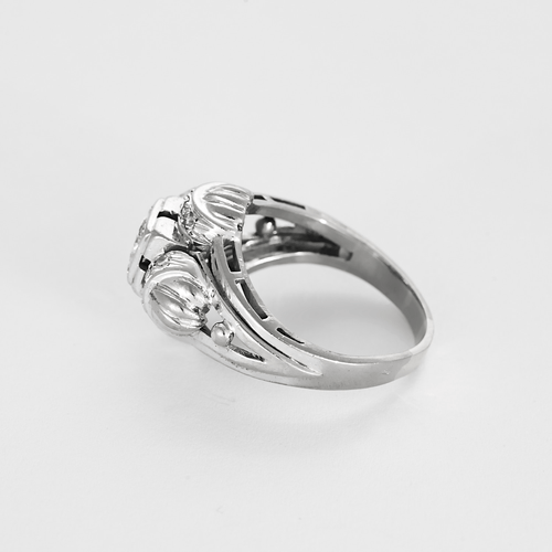 Bague 55 Bague en platine, or gris et diamants. 58 Facettes DV27468-33-DV0882-1