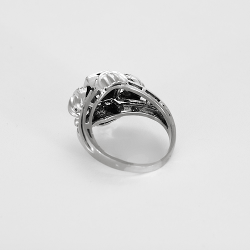 Bague 55 Bague en platine, or gris et diamants. 58 Facettes DV27468-33-DV0882-1