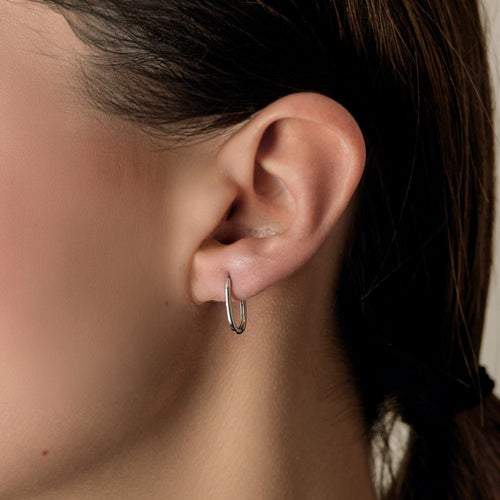 Boucles d'oreilles Paire de créoles modernistes en or gris 58 Facettes DV1838-15
