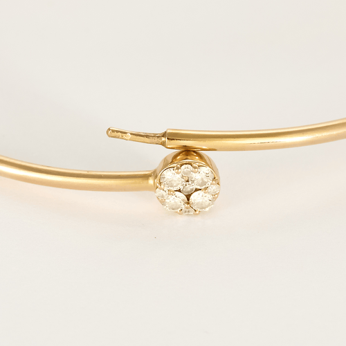 Bracelet Bracelet jonc en or jaune à motif floral 58 Facettes DV1838-13