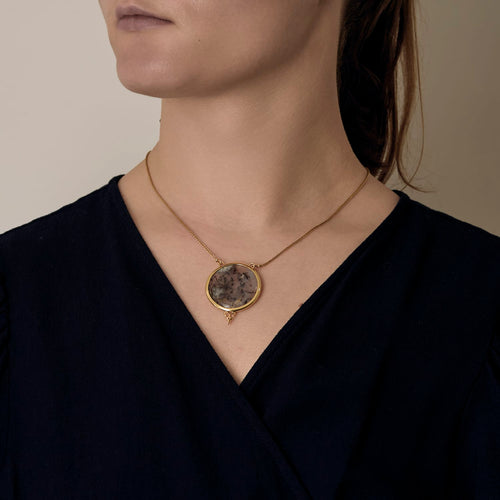 Collier Collier en or jaune et agate mousse 58 Facettes DV24577-7