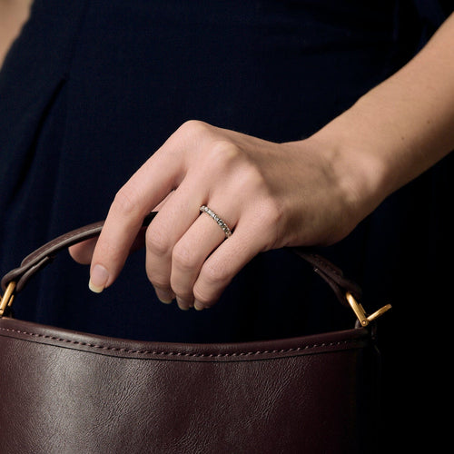 Bague 49,5 Mauboussin - Indispensable et universelle - Alliance américaine en or blanc et diamants 58 Facettes DV6693-9-495-6