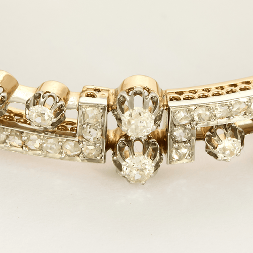 Bracelet Bracelet jonc ouvrant en or rose et or gris, diamants. Style Napoléon III. 58 Facettes DV27858-1