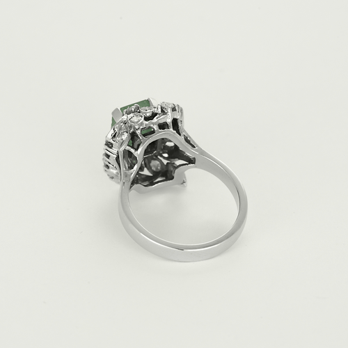 Bague 57 Bague en or gris, émeraude rectangulaire et diamants 58 Facettes DV22972-48-57-3