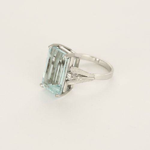 Bague 49 Bague cocktail en or gris, aigue-marine et diamants 58 Facettes DV22972-43-49-2