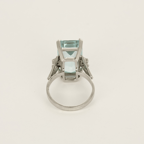 Bague 49 Bague cocktail en or gris, aigue-marine et diamants 58 Facettes DV22972-43-49-2