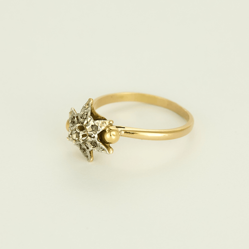 Bague 56 Bague en or jaune et platine, à motif d'étoile stylisé et diamants taille rose 58 Facettes DV0013-38-56-3