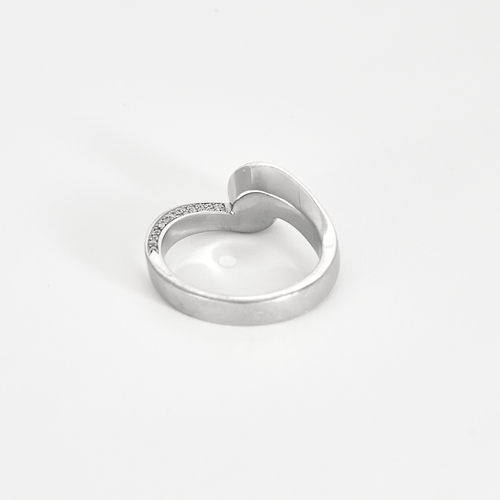 56 Bague en or gris , diamant 1.20 carat environ 58 Facettes DV0315-15-56-3