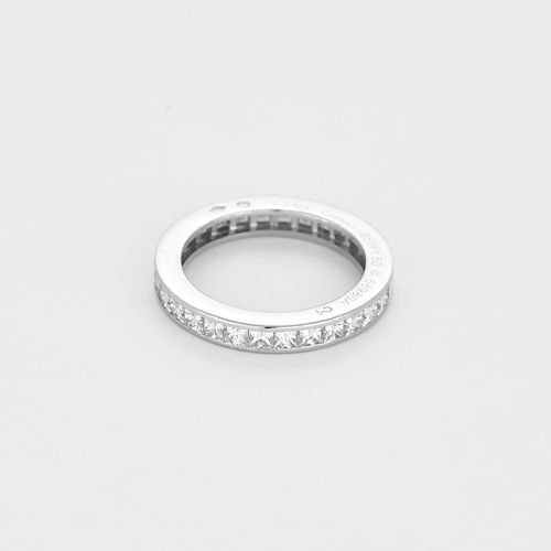 Bague 50 Cartier - Alliance en platine et diamants taille princesse. 58 Facettes DV27165-1