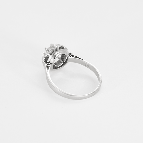 Bague 57 Bague solitaire en or gris et platine, diamant 0.90 carat environ. 58 Facettes DV0302-6-57-3