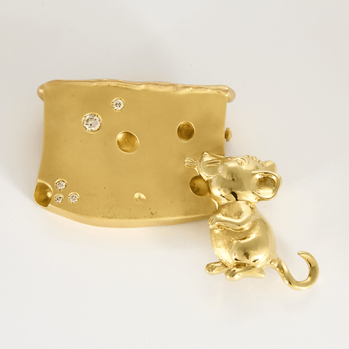 Broche Amusante Broche en or jaune stylisant une souris et diamants 58 Facettes DV22498-4