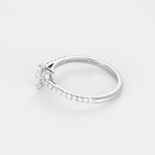 Bague 51,5 Tiffany & Co - Soleste - Bague Solitaire en platine et diamants 58 Facettes DV28427-1-515-5