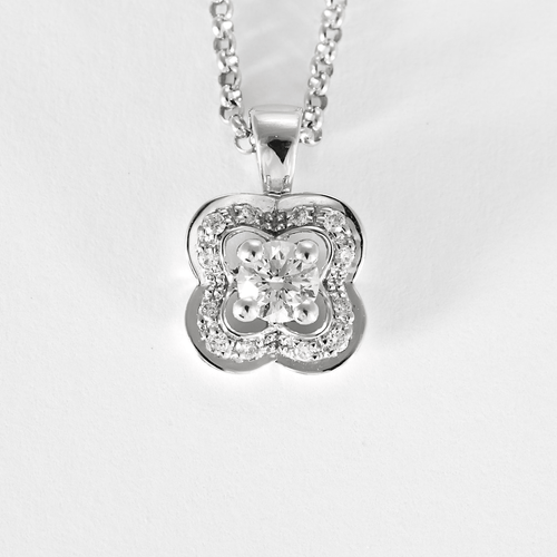 Pendentif MAUBOUSSIN - Chance of Love n°2 - Pendentif en or gris et diamants 0.20 carat environ. 58 Facettes DV28310-2