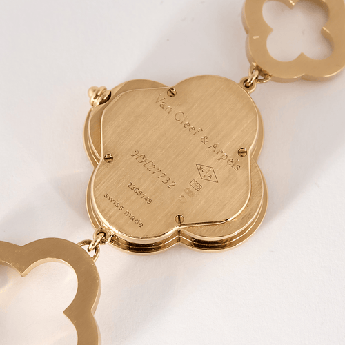 Montre Montre Van Cleef & Arpels Alhambra or rose, nacre et diamants 58 Facettes DV0967-5