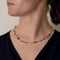 Long collier en or jaune et pierres fines de couleurs