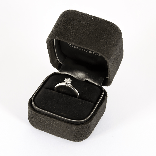 Bague TIFFANY & CO - Bague Solitaire en platine et diamant 58 Facettes DV27966-1-515-5