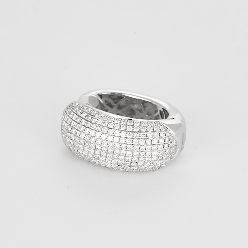 Paire de larges anneaux d'oreilles en or gris et diamants 58 Facettes DV27418-1