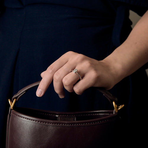 Bague 56 Bague solitaire en or gris et diamant navette 0.95 carat environ 58 Facettes DV20543-7