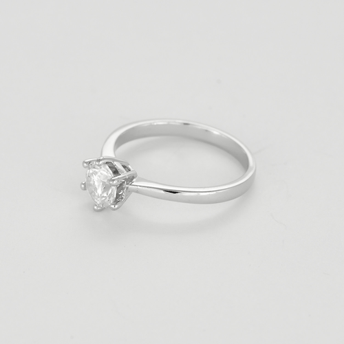 Bague 55 Bague solitaire en or gris, diamant 0.80 carat environ 58 Facettes DV19989-22