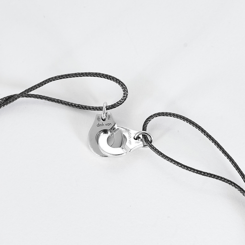 Bracelet DINH VAN - Menottes R8 - Bracelet cordon et or gris, diamants 58 Facettes DV31314-1