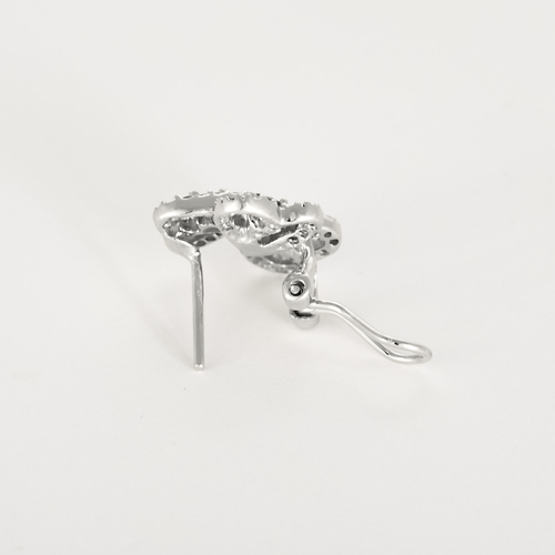 Boucles d'oreilles Boucles d'oreilles en Or blanc 18k Diamant and Saphir 58 Facettes DV31196-7