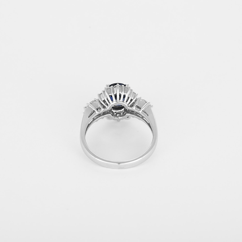 Bague Bague marguerite en or gris , saphir et diamants 58 Facettes DV16843-5-53-2