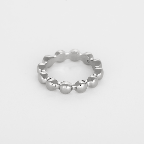 Bague 50 CHANEL – Alliance perlée en or gris 58 Facettes DV28077-6