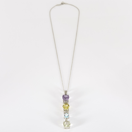 Collier Collier en or gris et pendentif 14K diamants, améthyste, quartz et topaze bleu 58 Facettes DV16843-16