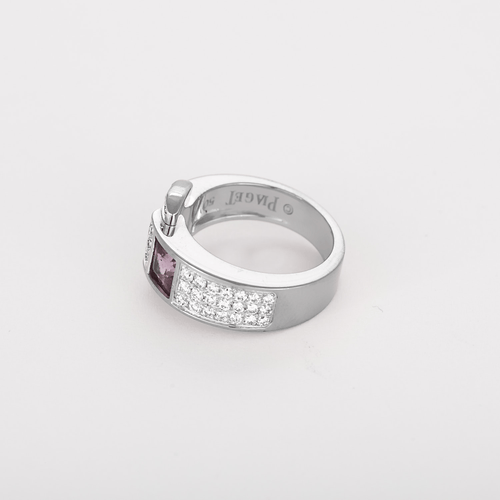 Bague 50 PIAGET - Miss Protocole - Bague en or gris , saphir rose et diamants 58 Facettes DV10300-1