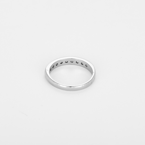 Bague 50 Élégante demie alliance en or blanc et diamants 0,45 carat 58 Facettes DV31286-5