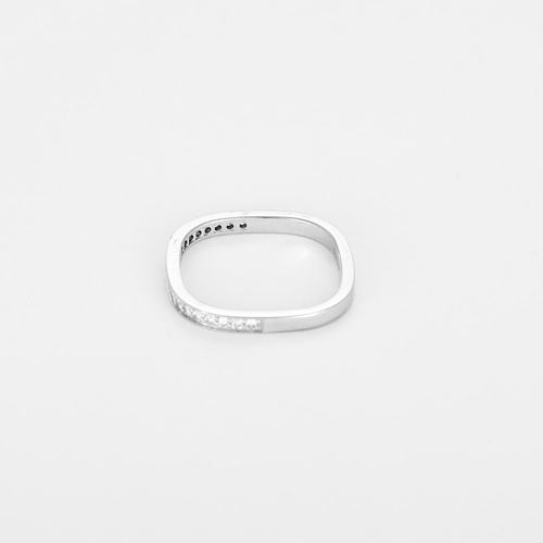 49 Dinh Van - Demie Alliance carrée en or blanc et diamants 58 Facettes DV31794-1