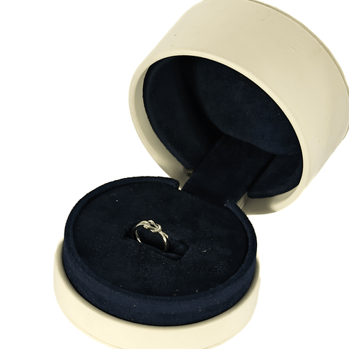 Bague 50 FRED- Chance Infinie - Bague en or blanc. Petit Modèle. 58 Facettes DV26859-3-50-2