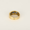 Bague jonc en or jaune, saphirs et diamants