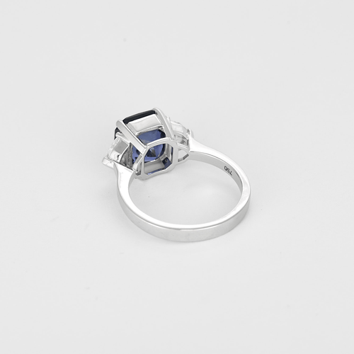 Bague 53 Élégante bague en or blanc, saphir de Ceylan non chauffé : 4,99 carat et diamants : 0,20 carat 58 Facettes DV32014-1