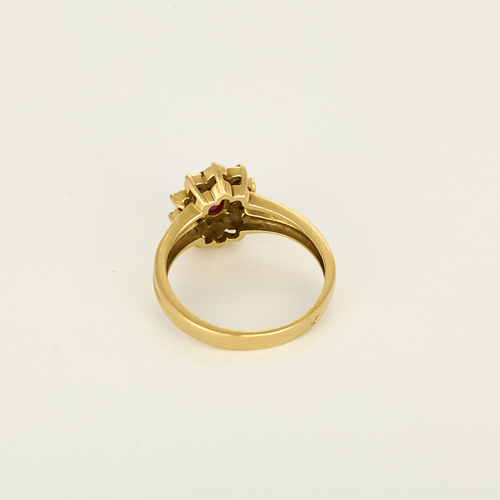 Bague 54 Bague marguerite en or jaune, rubis : 0,50 carat et diamants : 0,10 carat 58 Facettes DV32155-2