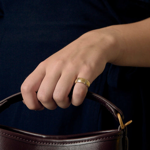 Bague 46.5 Bague Hermès Vintage en or blanc et or jaune 58 Facettes DV32016-2