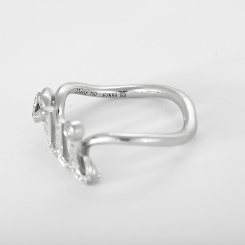 Bague 52 Dior - Oui - Bague en or blanc et diamants : 0,25 carat 58 Facettes DV32380-2